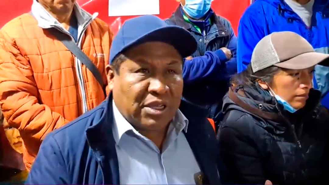 El presidente de la Federación de Juntas Vecinales de (Fejuve) de El Alto, Alberto Quelali.