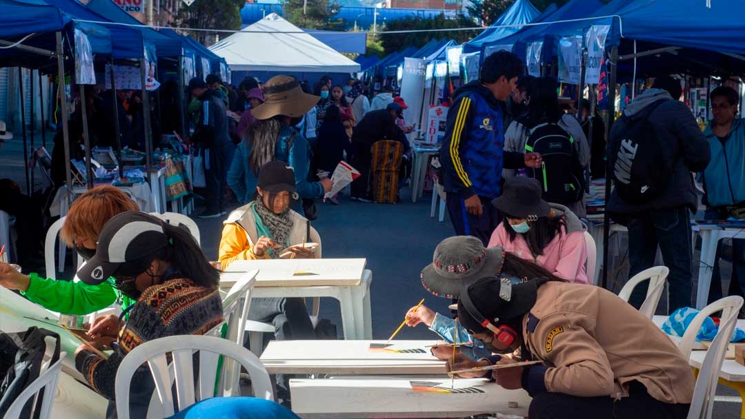 Feria del Libro en El Alto promueve el arte y la lectura