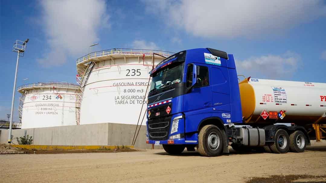 nas 900 cisternas cargadas de diésel y gasolina ingresan al país con la finalidad de asegurar el abastecimiento de combustibles