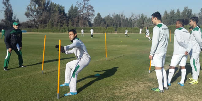 Mauricio Soria supervisa el trabajo de la Selección boliviana.