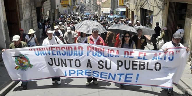 Universidad Pública de El Alto (UPEA) marcha.