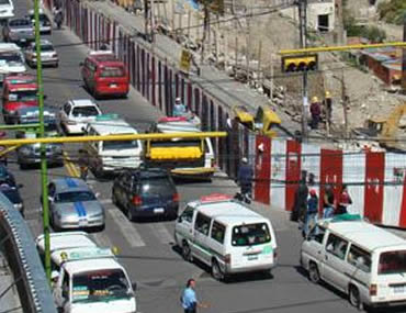 Policía Boliviana: Al menos 150 vehículos y 200 personas fueron detenidas el domingo por infringir el Auto de buen Gobierno