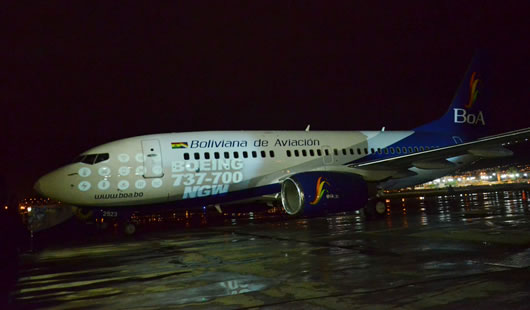 BoA presenta Boeing 737-700 en Cochabamba.
