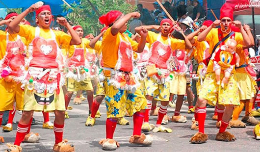 Corso de Corsos 2015 se realiza en Cochabamba despidiendo al carnaval