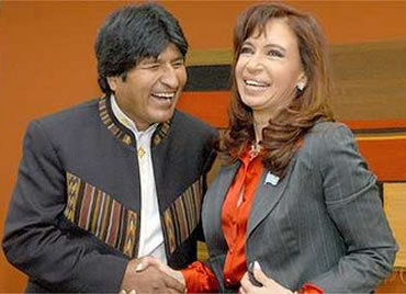 Los presidentes de Bolivia y de Argentina, Evo Morales Ayma y Cristina Fernández de Kirchner.