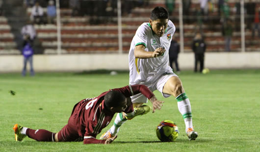 Partido amistoso jugado entre Bolivia y Venezuela, en el estadio Hernando Siles.