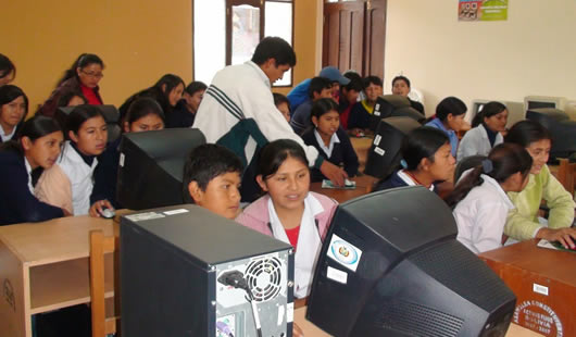 Estudiantes de secundaria en Bolivia