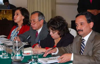 Reunión de Sala Plena con siete de las 9 cortes departamentales, el Órgano Electoral Plurinacional (OEP), levantó la resolución 310/2009, que observaba a ciudadanos bolivianos.