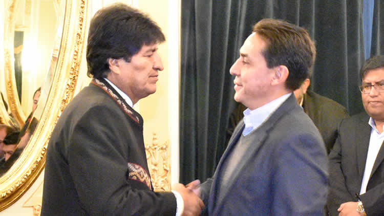  Presidente Evo Morales posesiona como nuevo ministro de Economía a Mario Alberto Guillen Suárez.