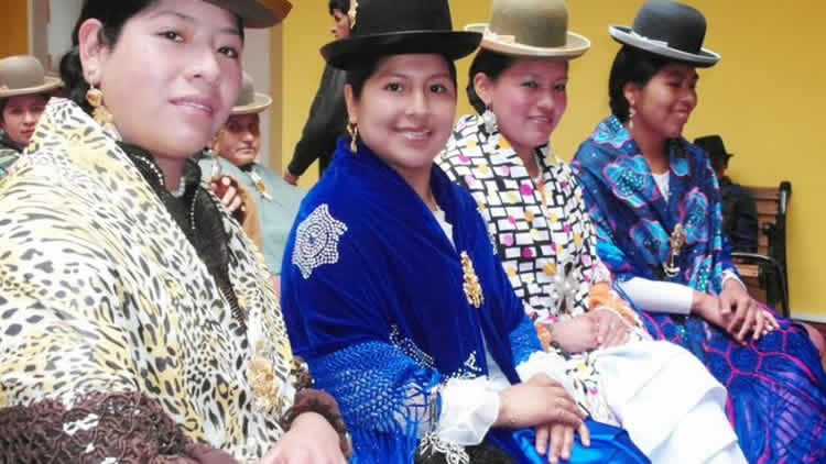 El Alto elige a su cholita y señorita 2017