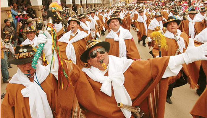 En un anterior convite del Carnaval de Oruro. (Foto:boliviapopular.com)