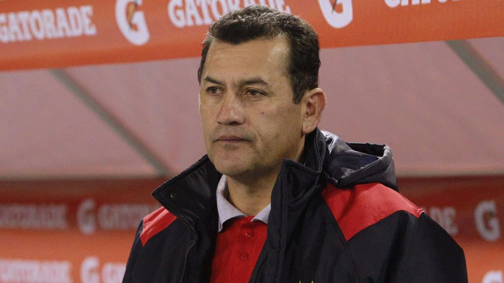 Javier Vega, entrenador de Universitario.