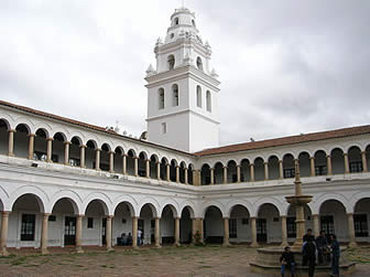 La Universidad San Francisco Xavier de chuquisaca.