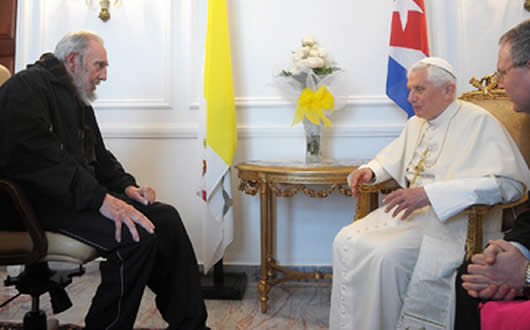 Fidel Castro y el papa Benedicto XVI 