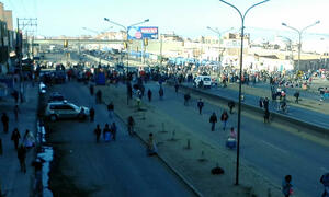 Vecinos de El Alto bloquean rutas a Oruro, Copacabana y Desaguadero