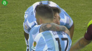 Argentina golea a Venezuela 4-1 y avanza a semifinales