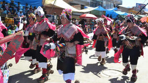 Entrada folklórica de Urkupiña 2017 inicia con cerca a 40 mil danzarines