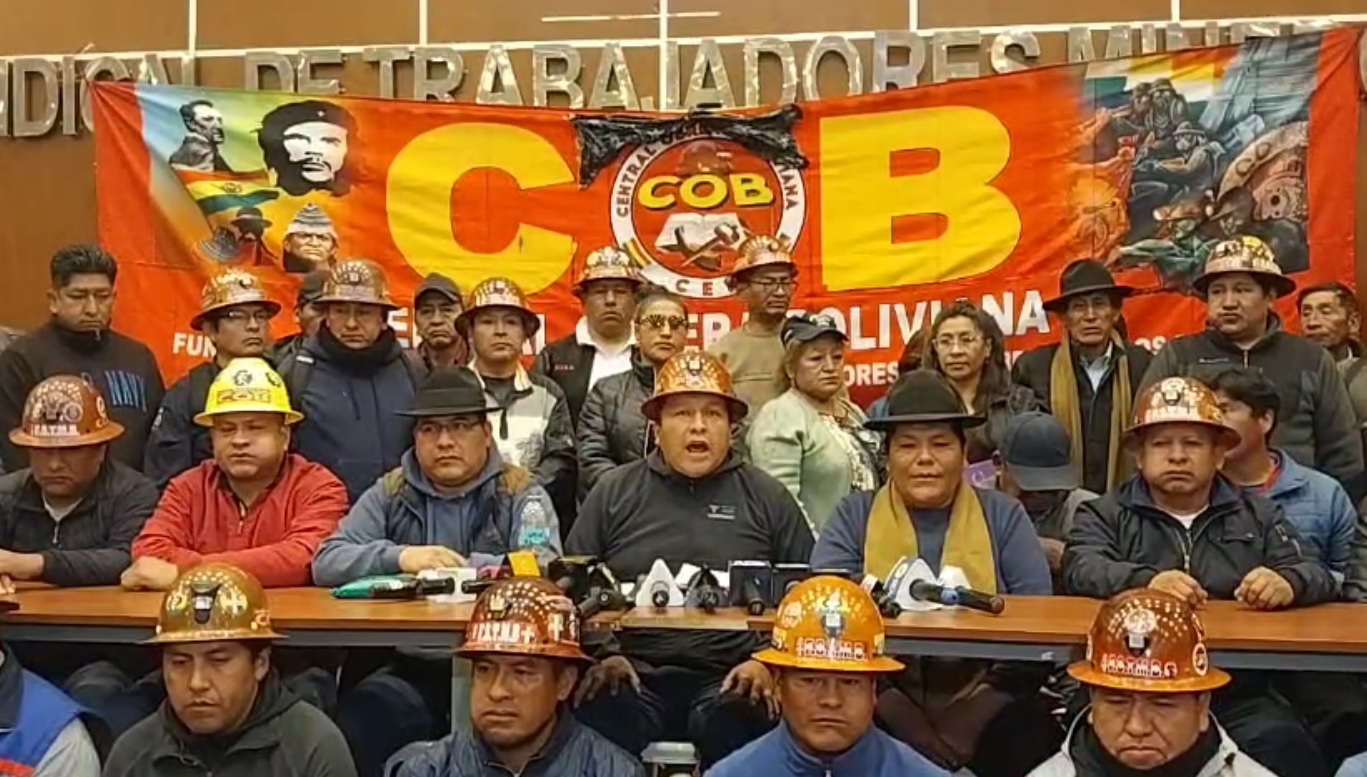 El secretario ejecutivo de la COB, Mario Argollo, emite un pronunciamiento. Foto: captura video