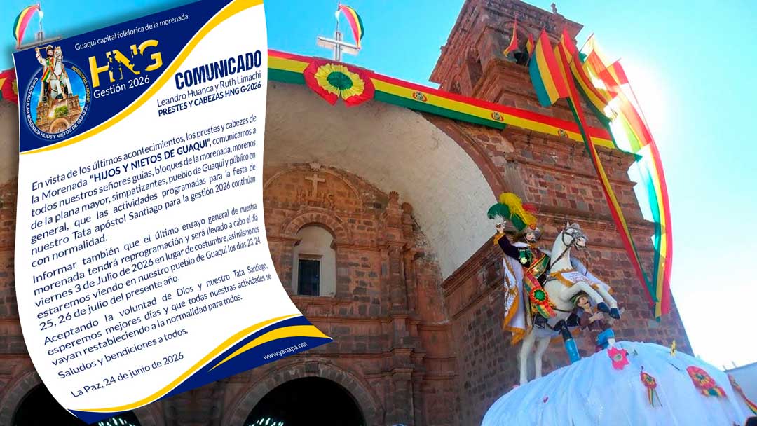 Comunicado y la imagen del "Tata Santiago", afuera de la iglesia de Guaqui, en La Paz.