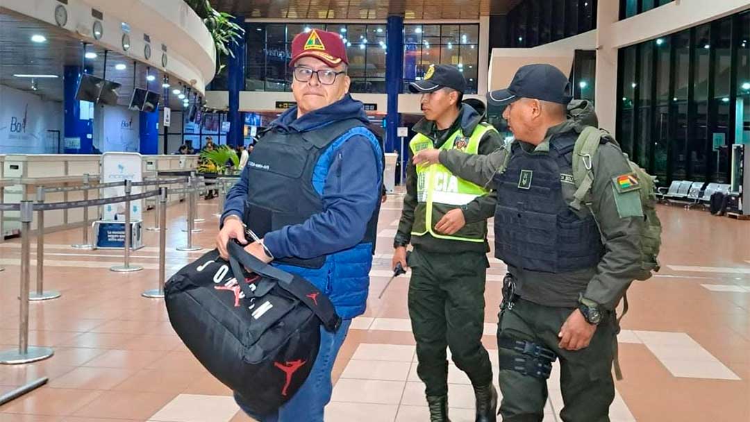 De esta manera fue trasladado Z&uacute;&ntilde;iga a La Paz para su audiencia