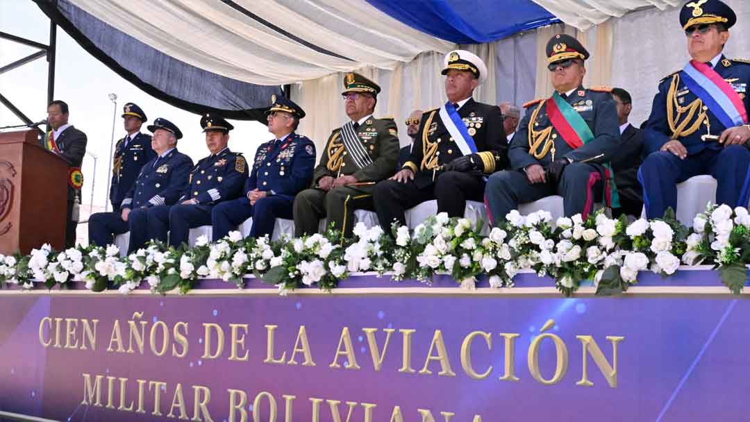 Fuerza Aérea Boliviana (FAB) conmemora su centenario en defensa del espacio aéreo.
