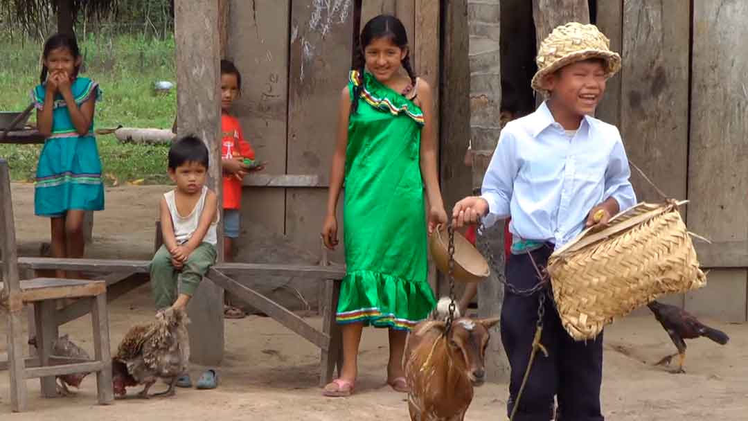 Los Mojeños son un grupo indígena originario de la región amazónica de Bolivia, ubicados en del departamento de Beni.