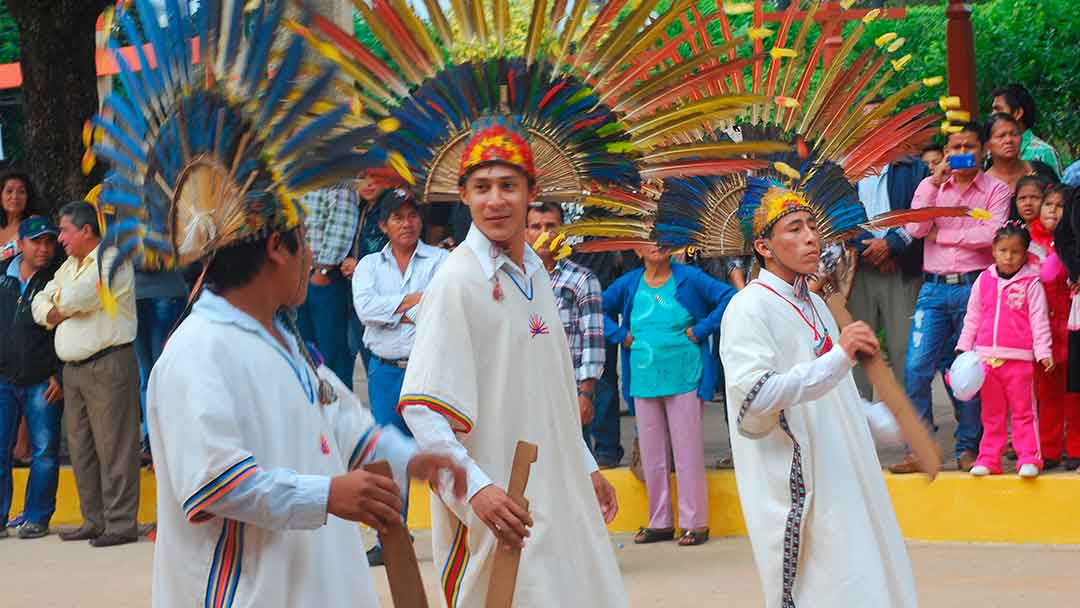Los Movima en Santa Ana del Yacuma, Beni, Bolivia; danzando para preservar su cultura.