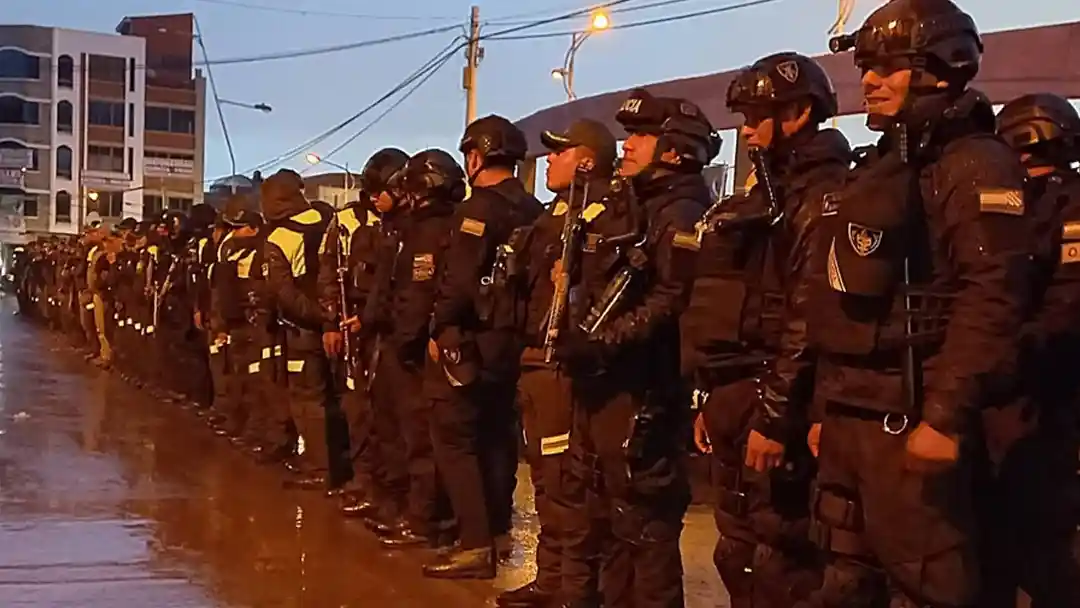 Seguridad ciudadana desplaza a 1.000 policías en la ciudad de El Alto durante días festivos.