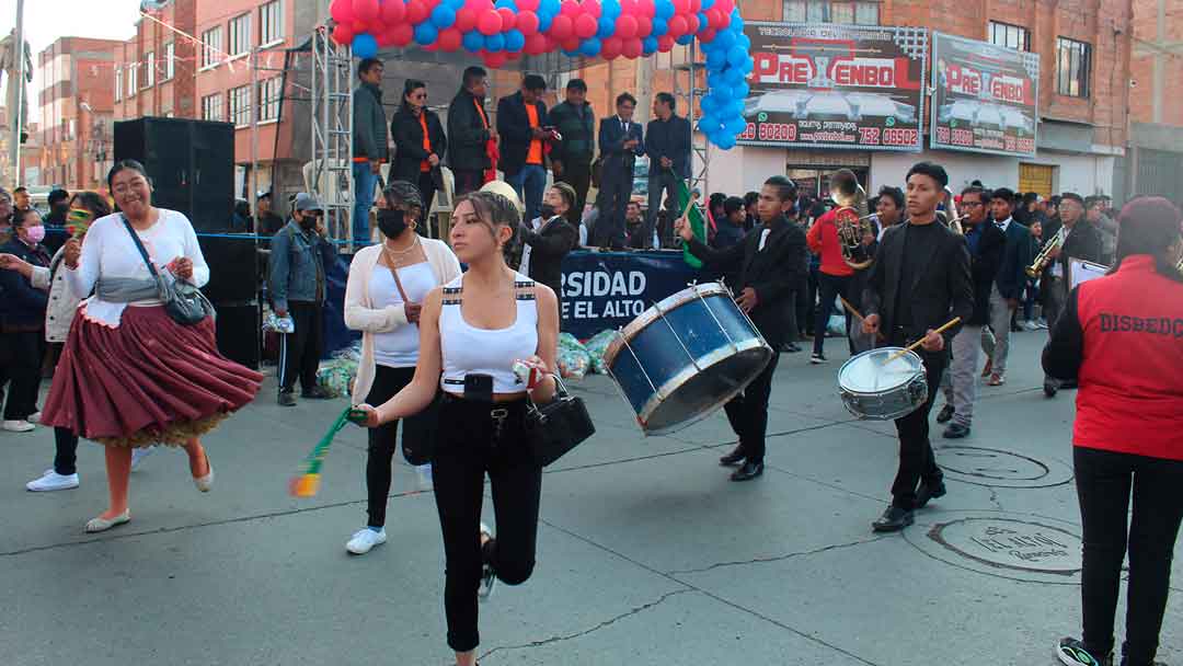 Entrada Universitaria de la UPEA realiza su último ensayo.