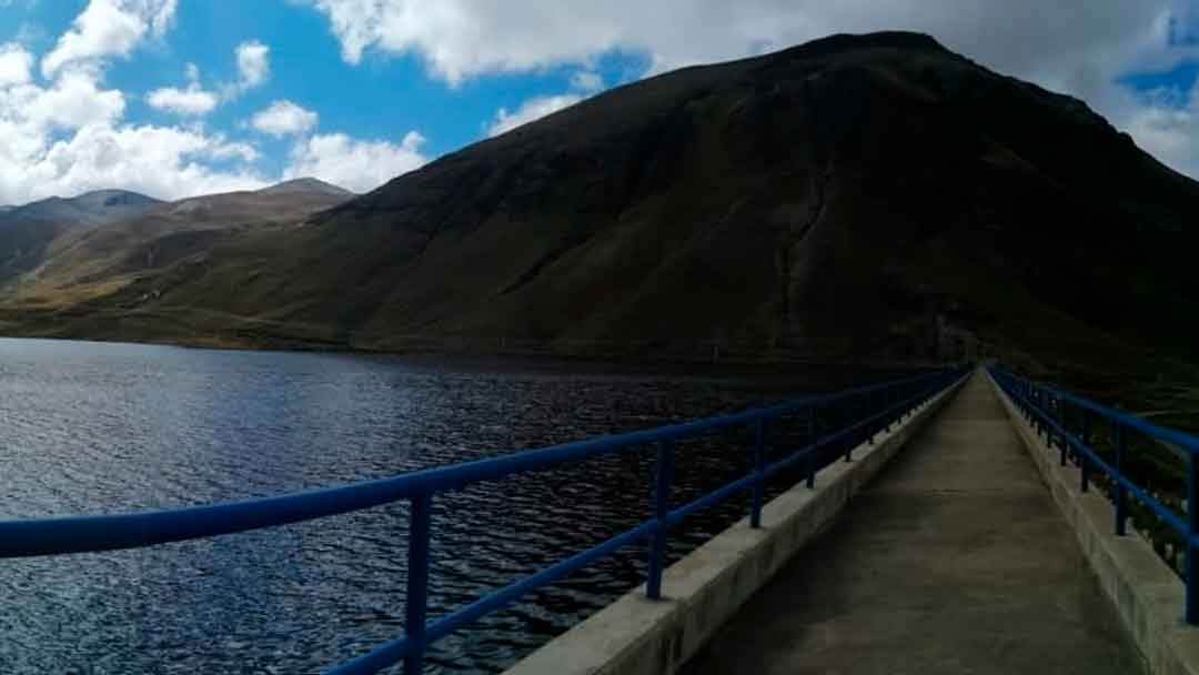 Represa de Incachaca.