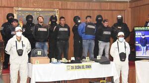 Capturan a delincuentes vinculados con el atraco armado a dos ferreterías en El Alto 