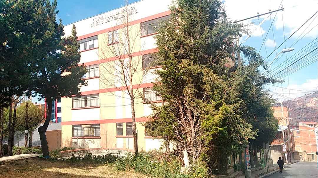 E.S.F.M. Mcal. Ándres de Santa Cruz y Calahumana