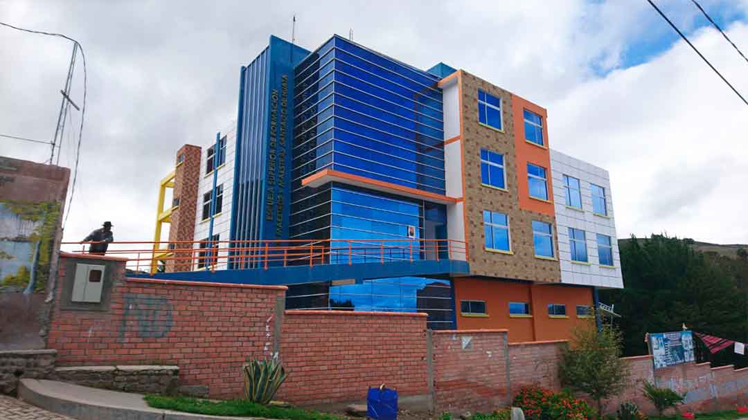 E.S.F.M. Santiago de Huata