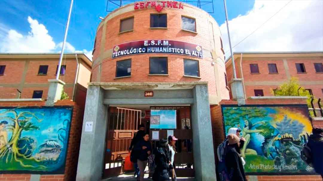 E.S.F.M.  Tecnológico y Humanístico El Alto