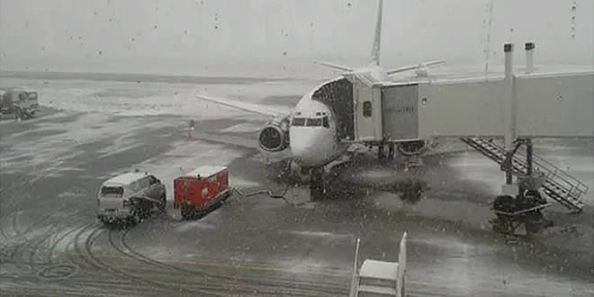 Nevada en el Aeropuerto de El Alto