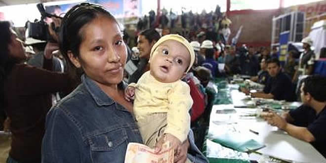 Bono Juana Azurduy en Bolivia