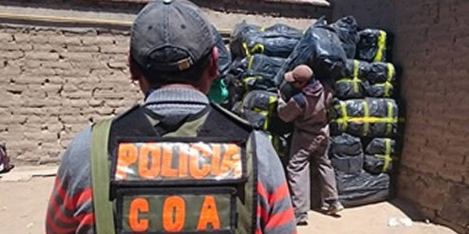 Mercadería confiscada en Oruro.