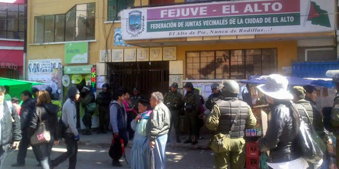 La Fejuve El Alto resguadado por la policía