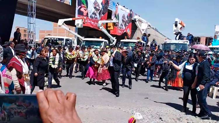 Inicio de obras del paso a desnivel en la ‘Extranca Senkata’, del Distrito 8 de El Alto.