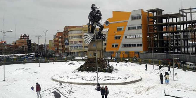 Nevada en la ciudad de El Alto