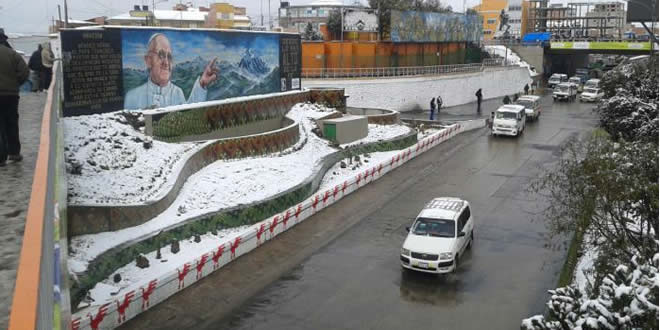 Nevada en la ciudad de El Alto