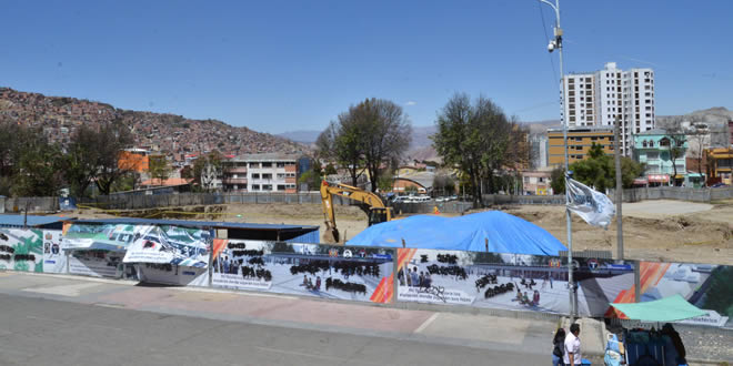 Obras en la estación de la línea Blanca, plaza Villarroel, donde se intensificarán las labores.
