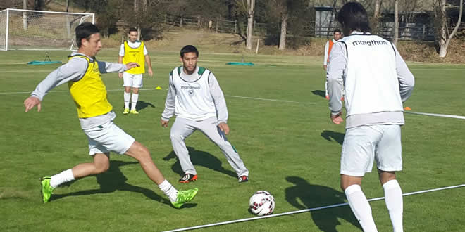 Martin Smedberg-Dalence (izq.) junto a sus compañeros Coimbra y Martins.