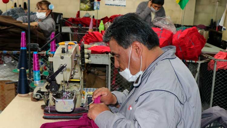 Trabajadores bolivianos retornan al horario discontinuo desde el lunes 6 de marzo