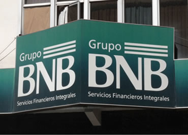 Un grupo de seis antisociales atracaron hoy a mano armada el sucursal del Banco Nacional de Bolivia
