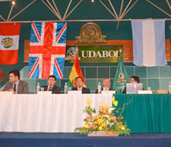 Exponentes explican alcances de jurisprudencia y tribunales internacionales en diferendos bilaterales.