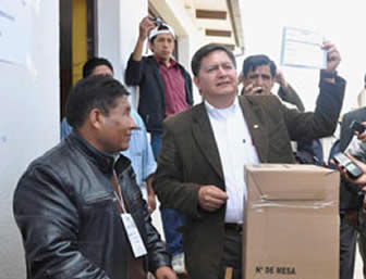 Ratifican triunfo de la oposición en las elecciones municipales de Sucre y Quillacollo.