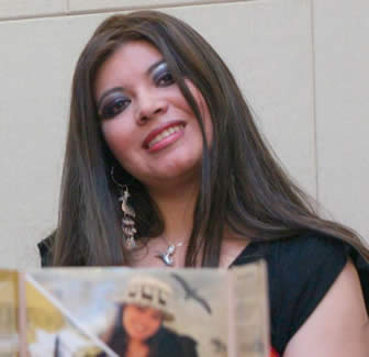Rossana Marín, artista paceña, estará en “Viña del Mar 2012”