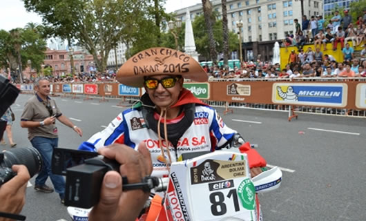 Motociclista boliviano Fabricio Fuentes en Buenos Aires.