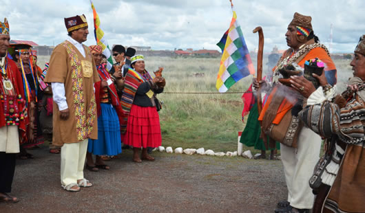 Investidura de mando en Tiawanaku, Bolivia